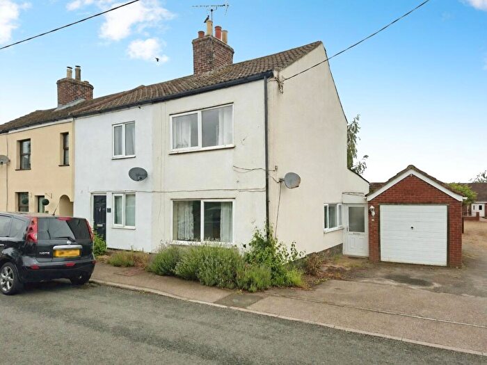 2 Bedroom End Of Terrace House For Sale In Old Main Road, Fleet Hargate, Holbeach, PE12