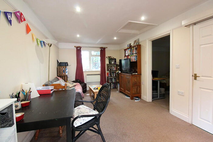 1 Bedroom Flat To Rent In Lawn Road, Southampton, SO17