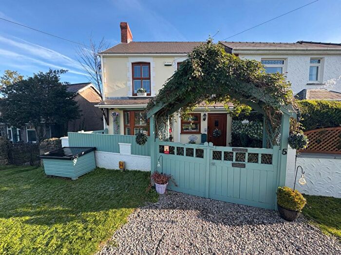 4 Bedroom Detached House For Sale In Pen-Yr-Heol, Pen-Y-Fai, CF31