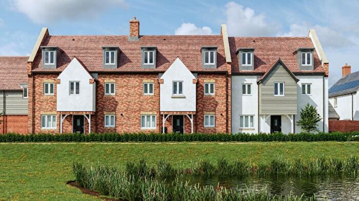 4 Bedroom End Of Terrace House For Sale In Daggons Road, Alderholt, Fordingbridge, SP6