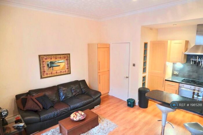 1 Bedroom Flat To Rent In Wallfield Place, Aberdeen, AB25