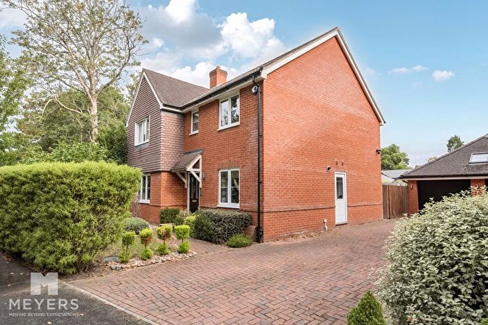 4 Bedroom Detached House For Sale In Sycamore Gardens, Ferndown, BH22