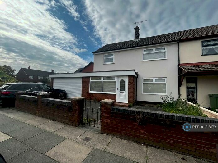 3 Bedroom Semi-Detached House To Rent In Bridle Road, Bootle, L30