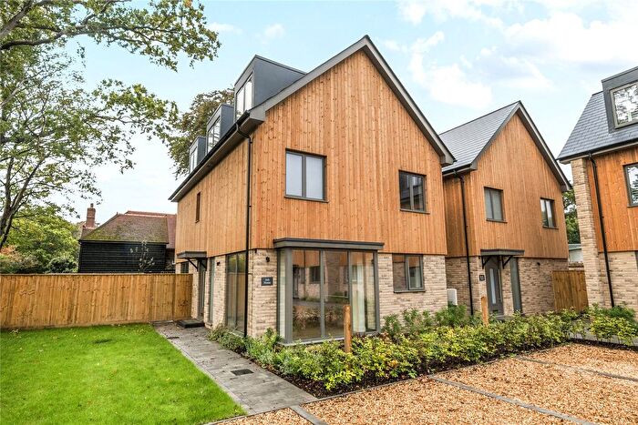 5 Bedroom Detached House For Sale In Lower Pennington Lane, Pennington, Lymington, Hampshire, SO41