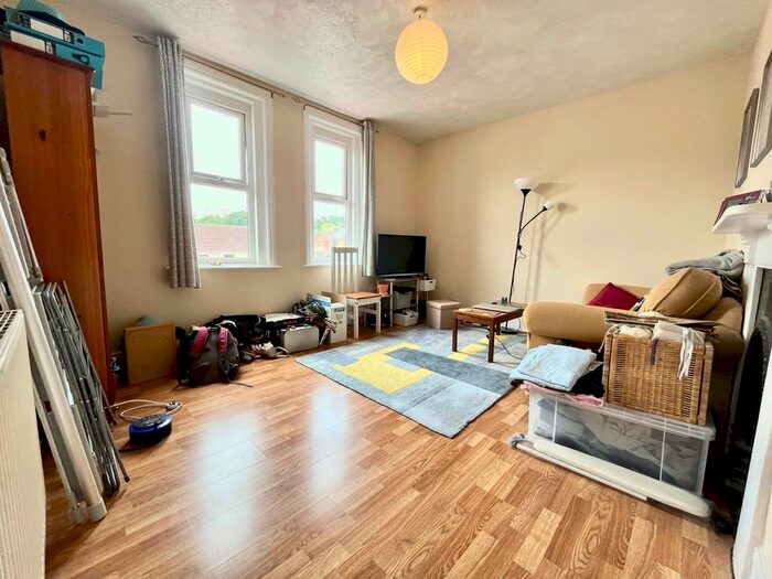 1 Bedroom Flat To Rent In Paxton Road, Fareham, PO14