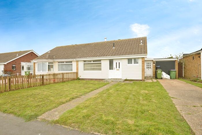 3 Bedroom Bungalow For Sale In The Fairway, Dymchurch, Romney Marsh, Kent, TN29