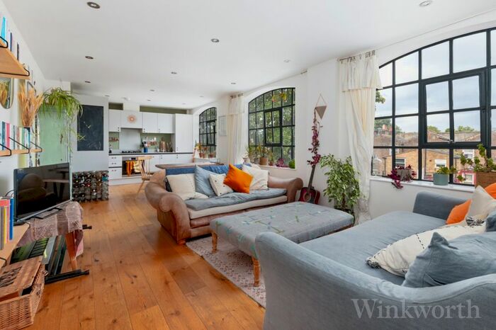 2 Bedroom Flat To Rent In Hatcham Park Mews, London, SE14