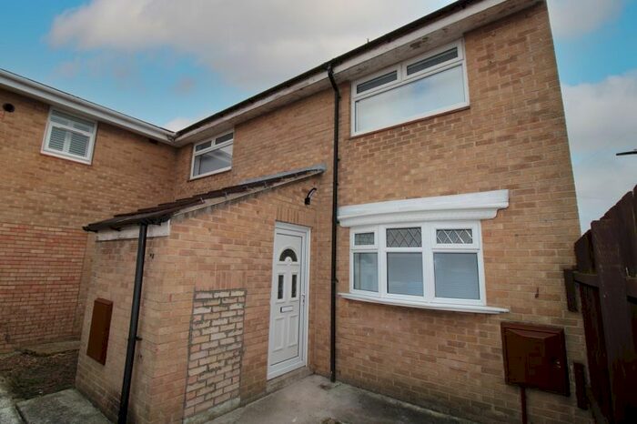 3 Bedroom Terraced House To Rent In Rauceby Close, Kingswood, Hull, HU7