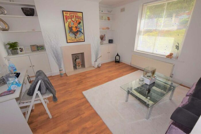 1 Bedroom Flat To Rent In Torrington Park, North Finchley, N12