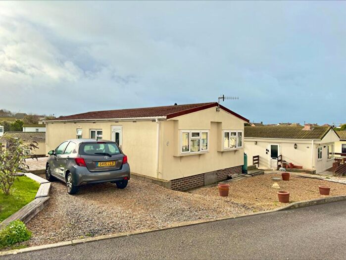 2 Bedroom Park Home For Sale In South Coast Road, Peacehaven, BN10