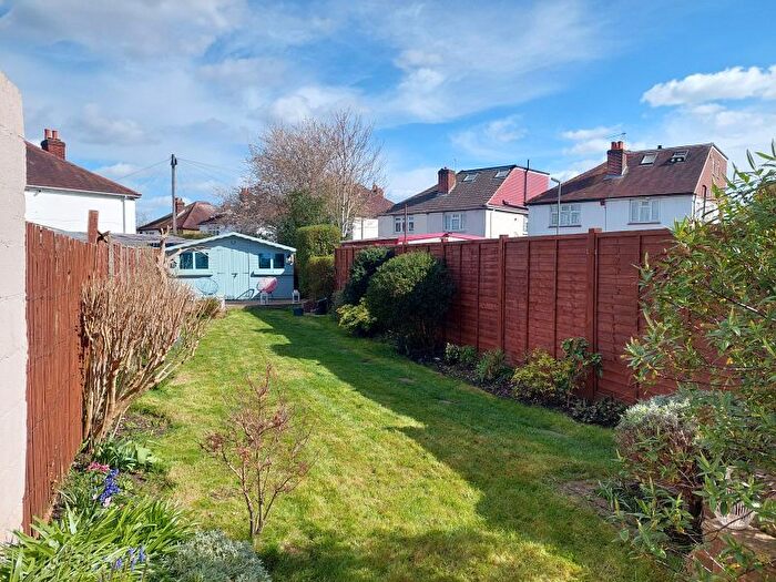 3 Bedroom Semi-detached House For Sale In Lower Court, Epsom, Surrey, KT19
