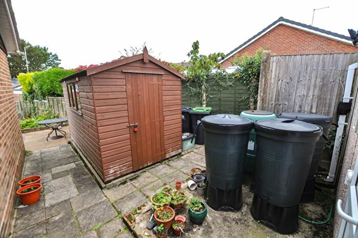 2 Bedroom Bungalow For Sale In Lacy Drive, Wimborne, BH21