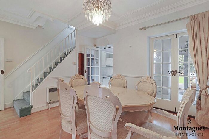 2 Bedroom Cottage For Sale In High Street, Epping, CM16