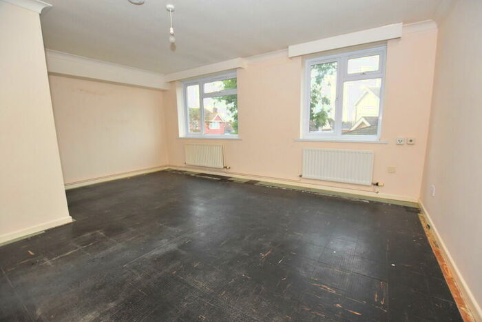 1 Bedroom Flat For Sale In Lancaster Close, Ramsgate, CT12