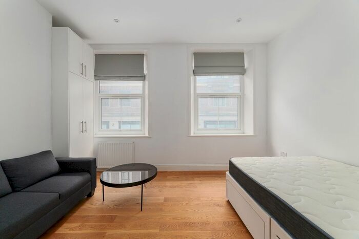 Studio To Rent In Praed Street, London, W2