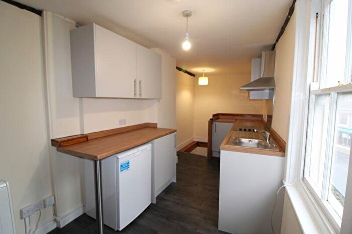 1 Bedroom Flat To Rent In Salisbury Street, Blandford Forum, DT11