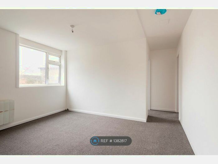 1 Bedroom Flat To Rent In Clifton Place, Margate, CT9