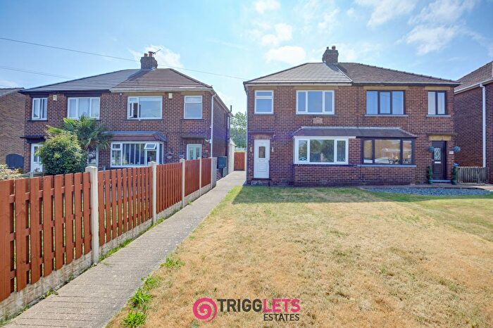 3 Bedroom Semi-Detached House For Sale In Sheffield Road, Penistone, Sheffield, South Yorkshire, S36