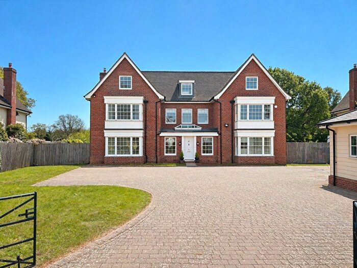 6 Bedroom Detached House For Sale In Amberfield Drive, Nacton, Ipswich, Suffolk, IP10
