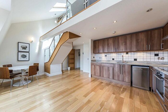 2 Bedroom Flat To Rent In St. Johns Wood High Street, St John's Wood, NW8