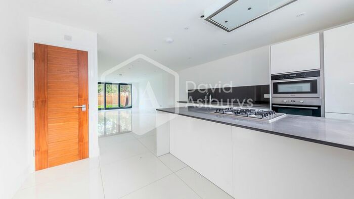 4 Bedroom Town House To Rent In Priory Road, Crouch End, London, N8