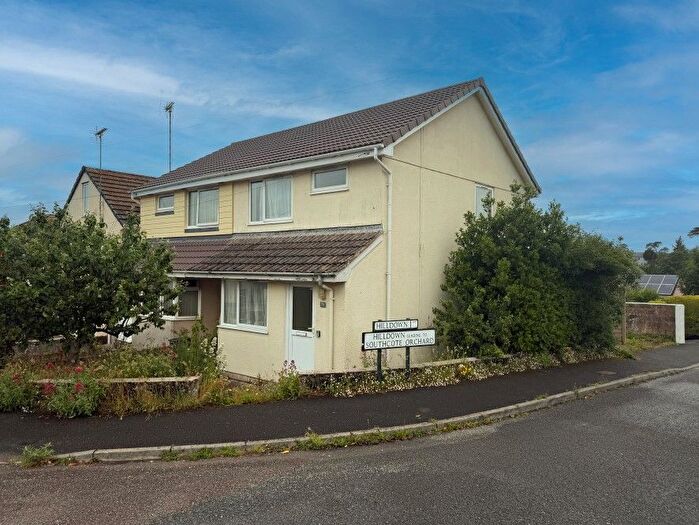 3 Bedroom Semi-Detached House For Sale In Higher Westonfields, Totnes, Devon, TQ9