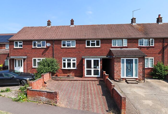 3 Bedroom Terraced House For Sale In Snatchup, Redbourn, AL3