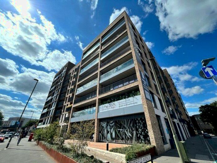 2 Bedroom Flat To Rent In Fairfield Avenue, Staines-Upon-Thames, Surrey, TW18