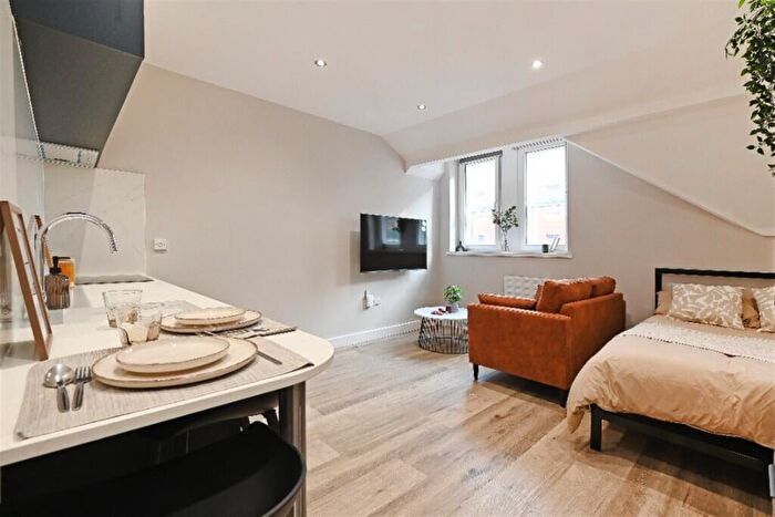 Studio To Rent In Huttons Buildings, City Centre, S1