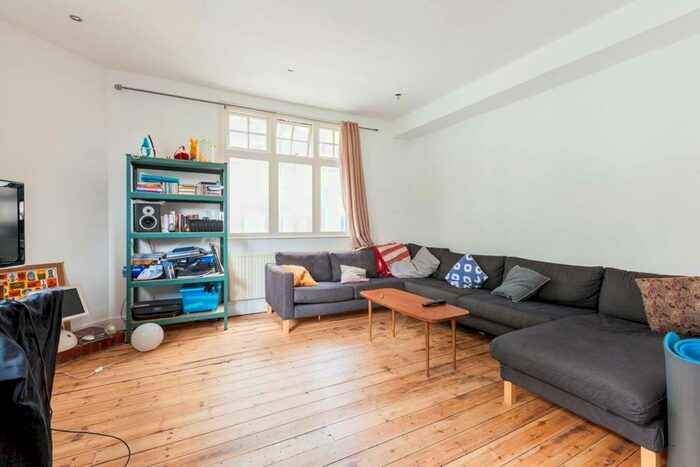 2 Bedroom Flat To Rent In Austin Street, Shoreditch, London, E2