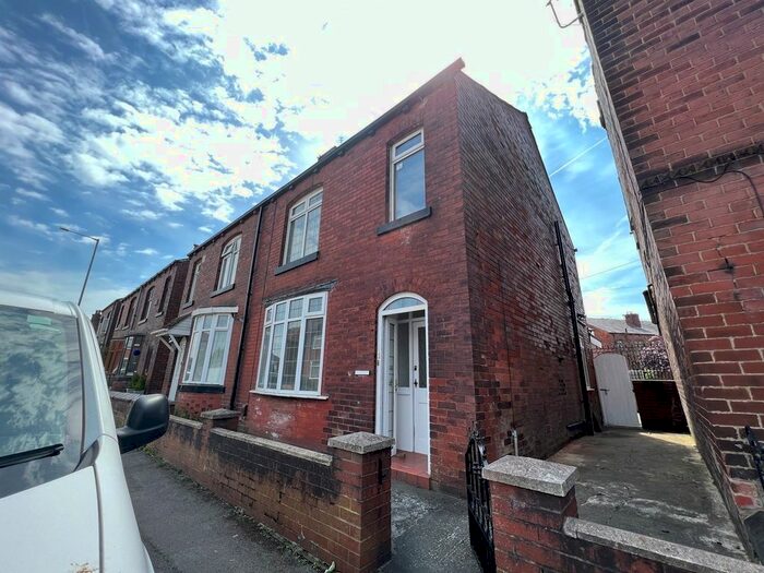 3 Bedroom Semi-Detached House To Rent In Tong Road, Little Lever, Bolton, BL3