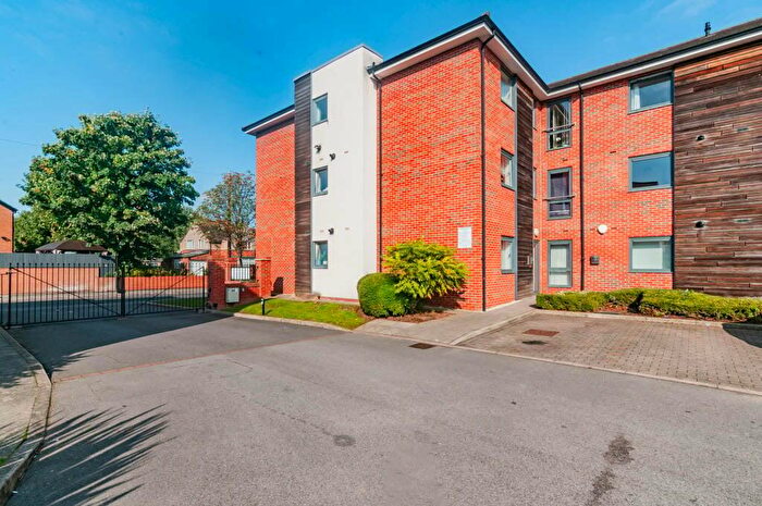 2 Bedroom Apartment For Sale In Mere Lane, Armthorpe, Doncaster, DN3