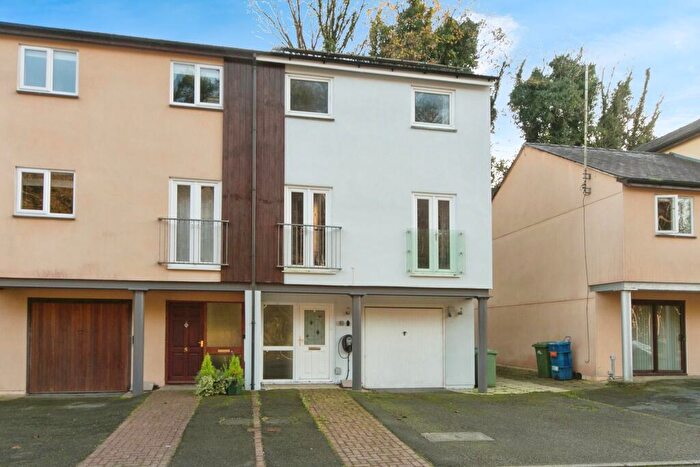 4 Bedroom End Of Terrace House For Sale In Porth Y Llechen, Y Felinheli, Gwynedd, LL56