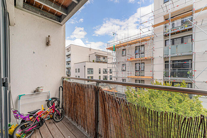 2 Bedroom Flat For Sale In Rockwell Court, Papermill Place, London, Greater London, E17