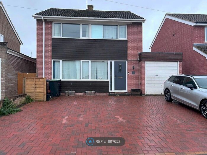 3 Bedroom Detached House To Rent In Hardens Mead, Chippenham, SN15