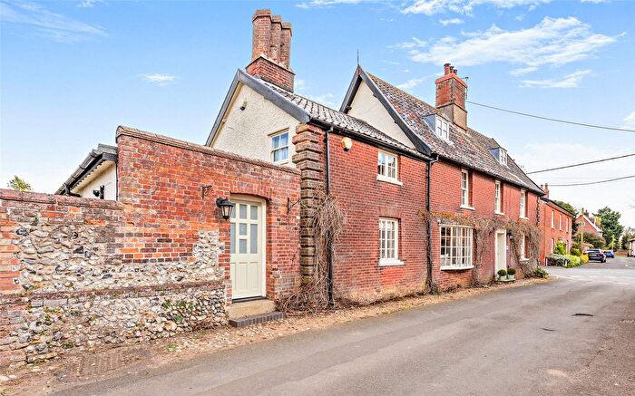 5 Bedroom Detached House For Sale In Grange Road, New Buckenham, Norwich, Norfolk, NR16