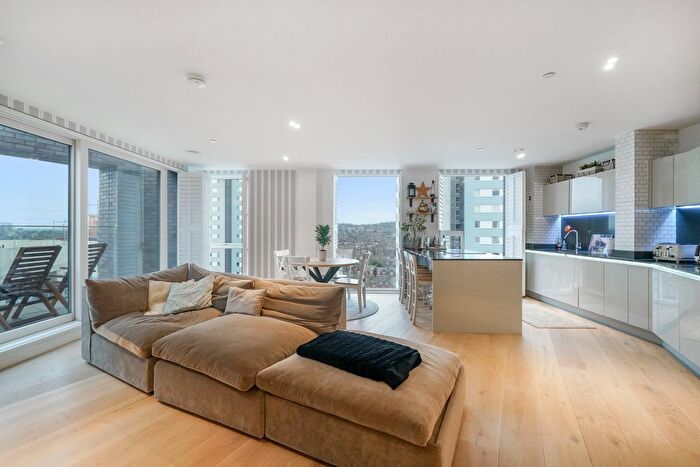 3 Bedroom Flat To Rent In Belsize Road, London, NW6