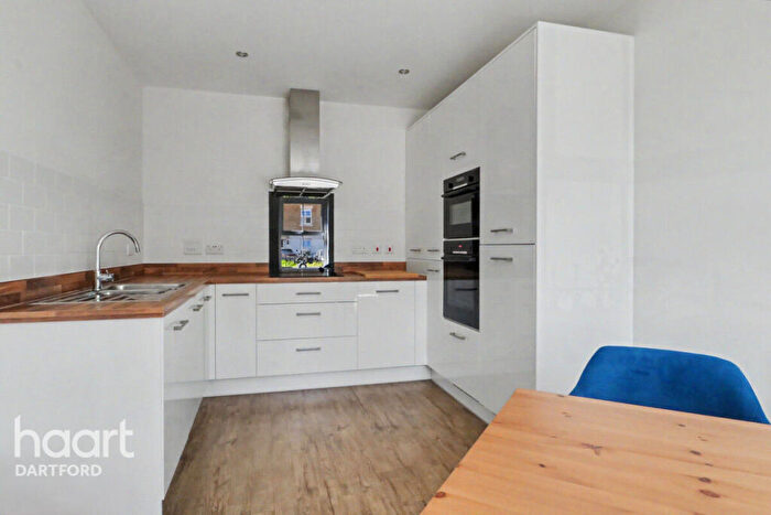 4 Bedroom Terraced House For Sale In Emmeline Avenue, Swanscombe, DA10