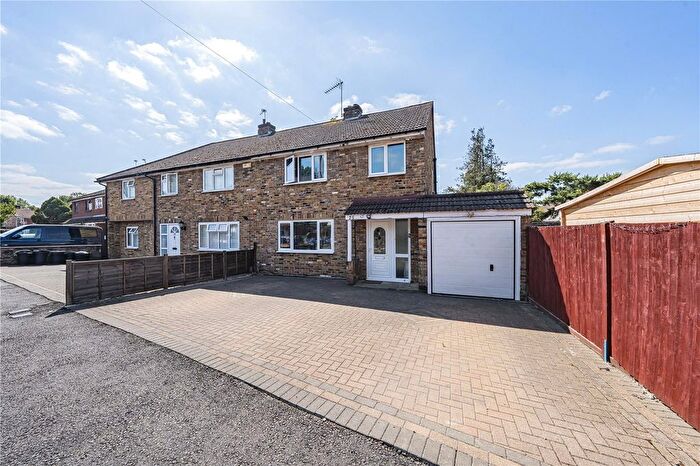 3 Bedroom Semi Detached House For Sale In Fairway Avenue, West Drayton, UB7