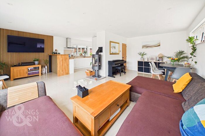 3 Bedroom Detached Bungalow For Sale In Prince Andrews Road, Hellesdon, Norwich, NR6