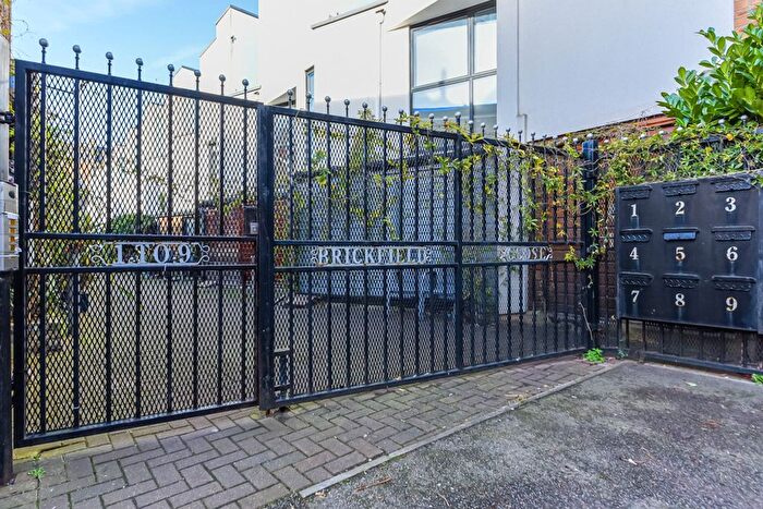 2 Bedroom Property To Rent In Brenthouse Road, London, E9