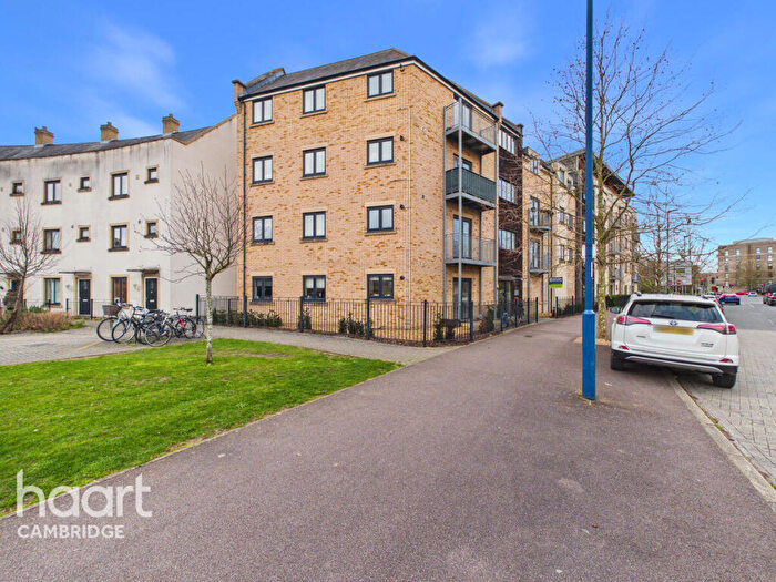 2 Bedroom Flat For Sale In Sweetpea Way, Cambridge, CB4