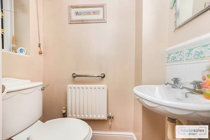 3 Bedroom End Of Terrace House For Sale In New Walk Hanham, Bristol, BS15