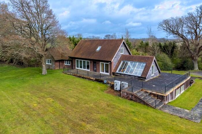 4 Bedroom Detached House For Sale In Hartfield Road, Hartfield, Cowden, TN8