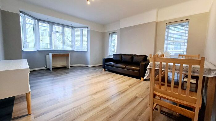 2 Bedroom Flat To Rent In Danes Gate, Harrow, HA1