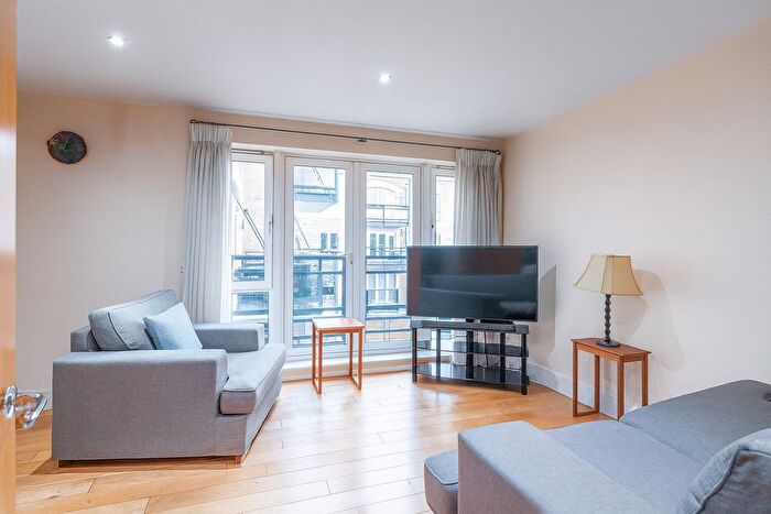 2 Bedroom Flat For Sale In Brewhouse Lane, London, SW15