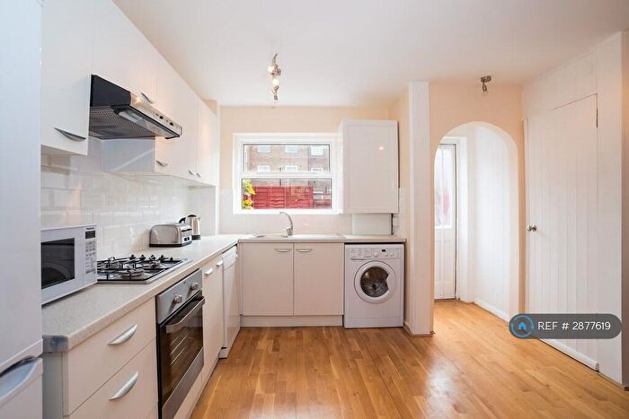 4 Bedroom End Of Terrace House To Rent In Belmore Lane, London, N7