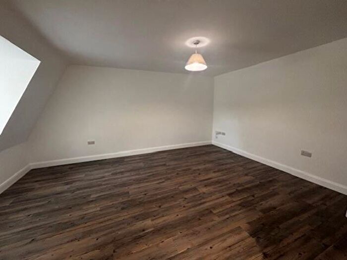 1 Bedroom Flat To Rent In Burford Road, Carterton, Oxon, OX18