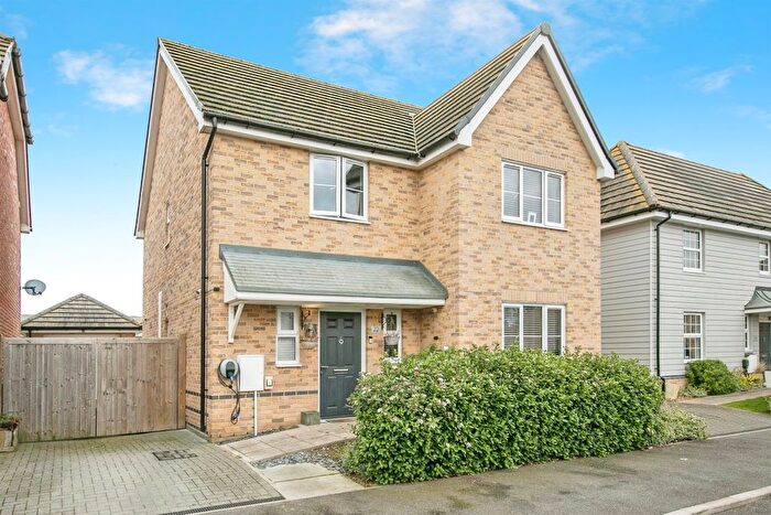 4 Bedroom Detached House For Sale In Winterbourne Gardens, Elmstead, Colchester, CO7