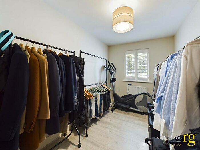 2 Bedroom Flat For Sale In Collapit Close, Harrow, HA1